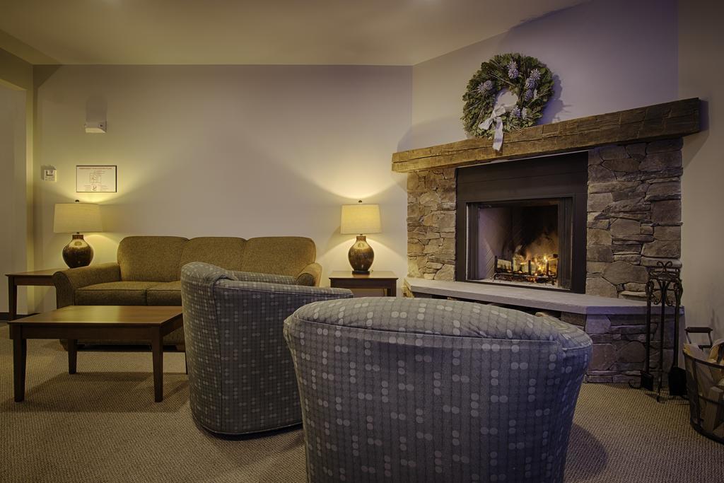 Sun & Ski Inn And Suites Stowe Zewnętrze zdjęcie